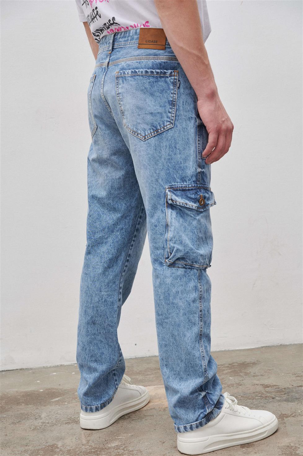 JEAN MOM RELAXED CARGO
